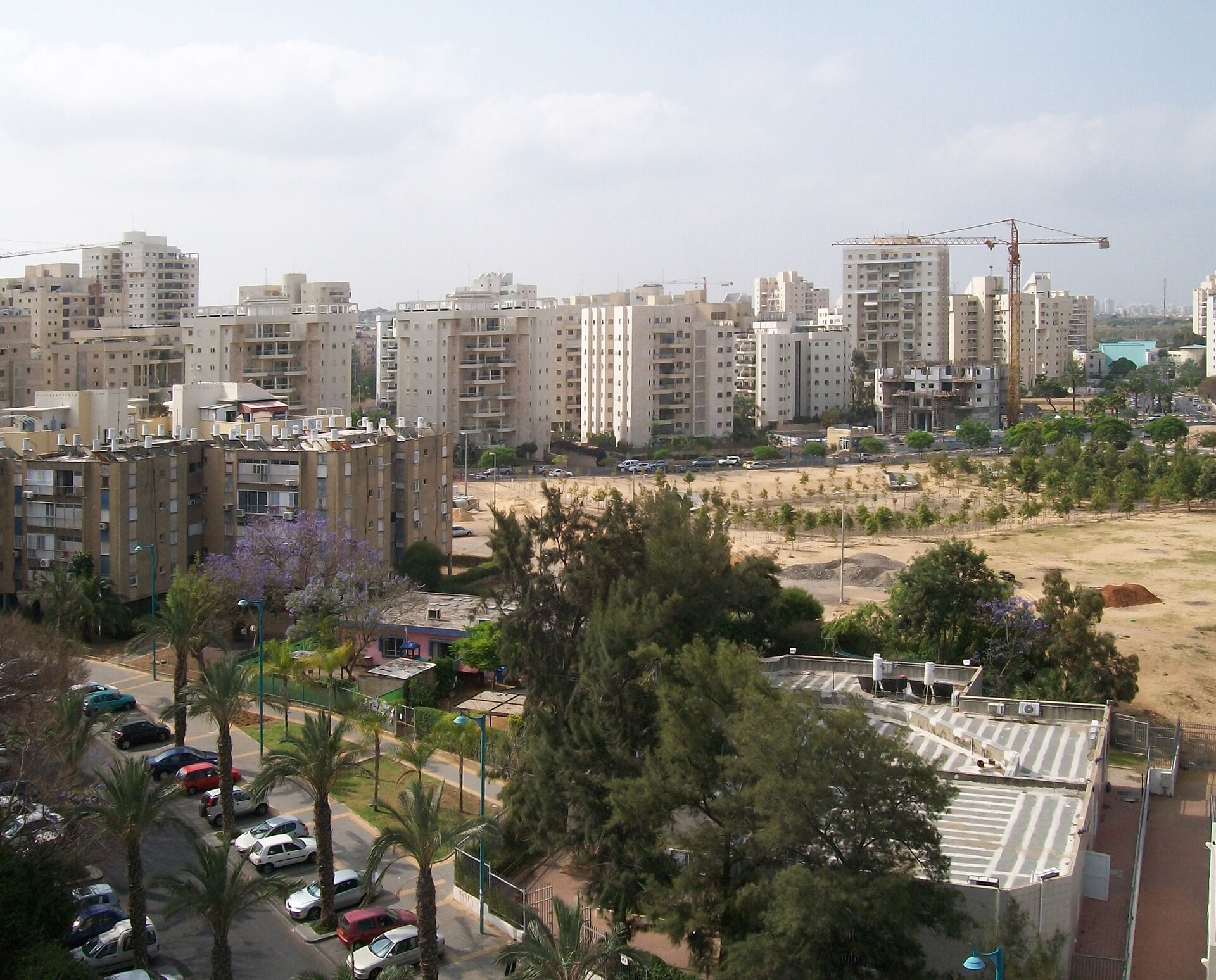 חולון